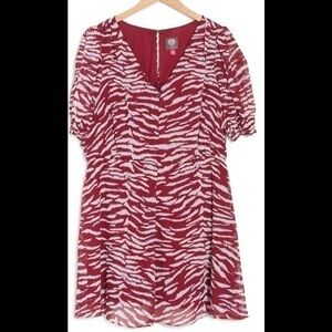 VINCE CAMUTO Wine V-Neck Animal Print Chiffon A-Line Dress